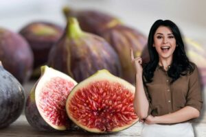 Fichi, donna felice con dito alzato