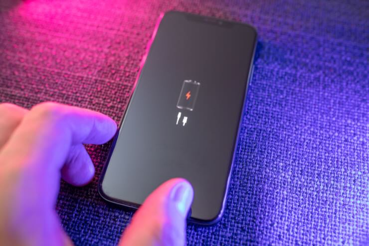 telefono con batteria scarica